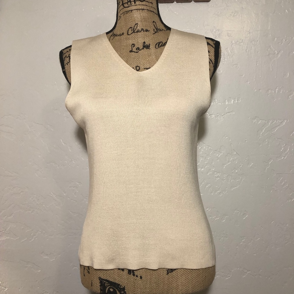 Kevo 100% silk blouse, size medium